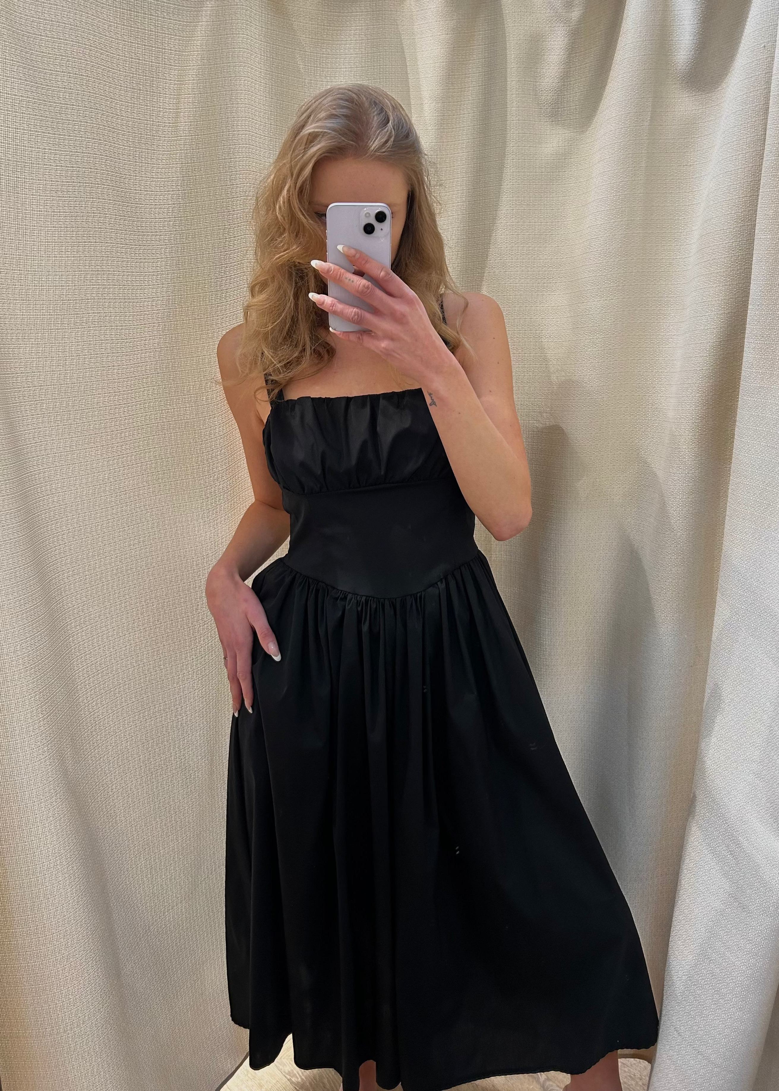 Vestido Midi Atemporal