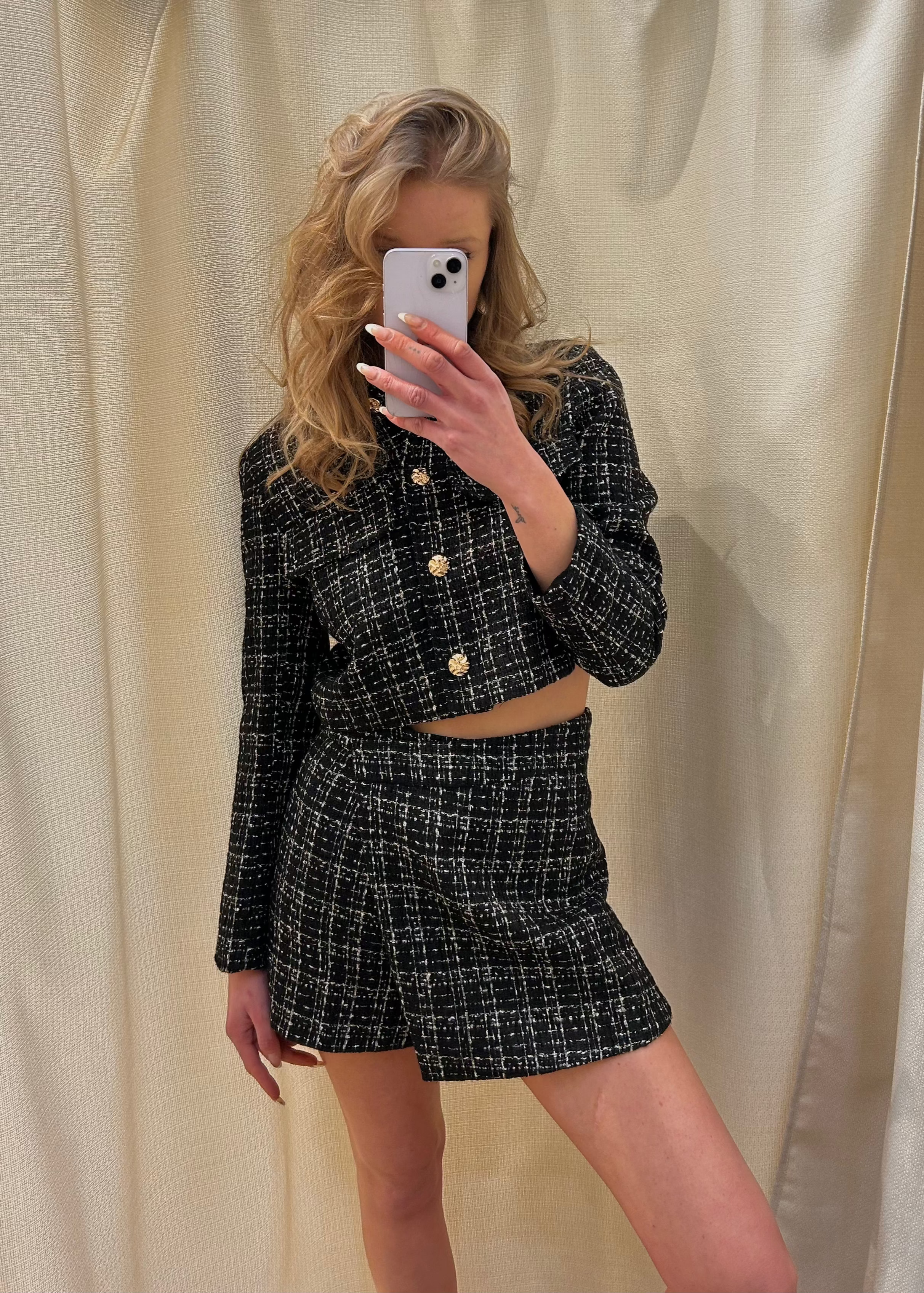 Chaqueta de Tweed Elegante con Botones Dorados