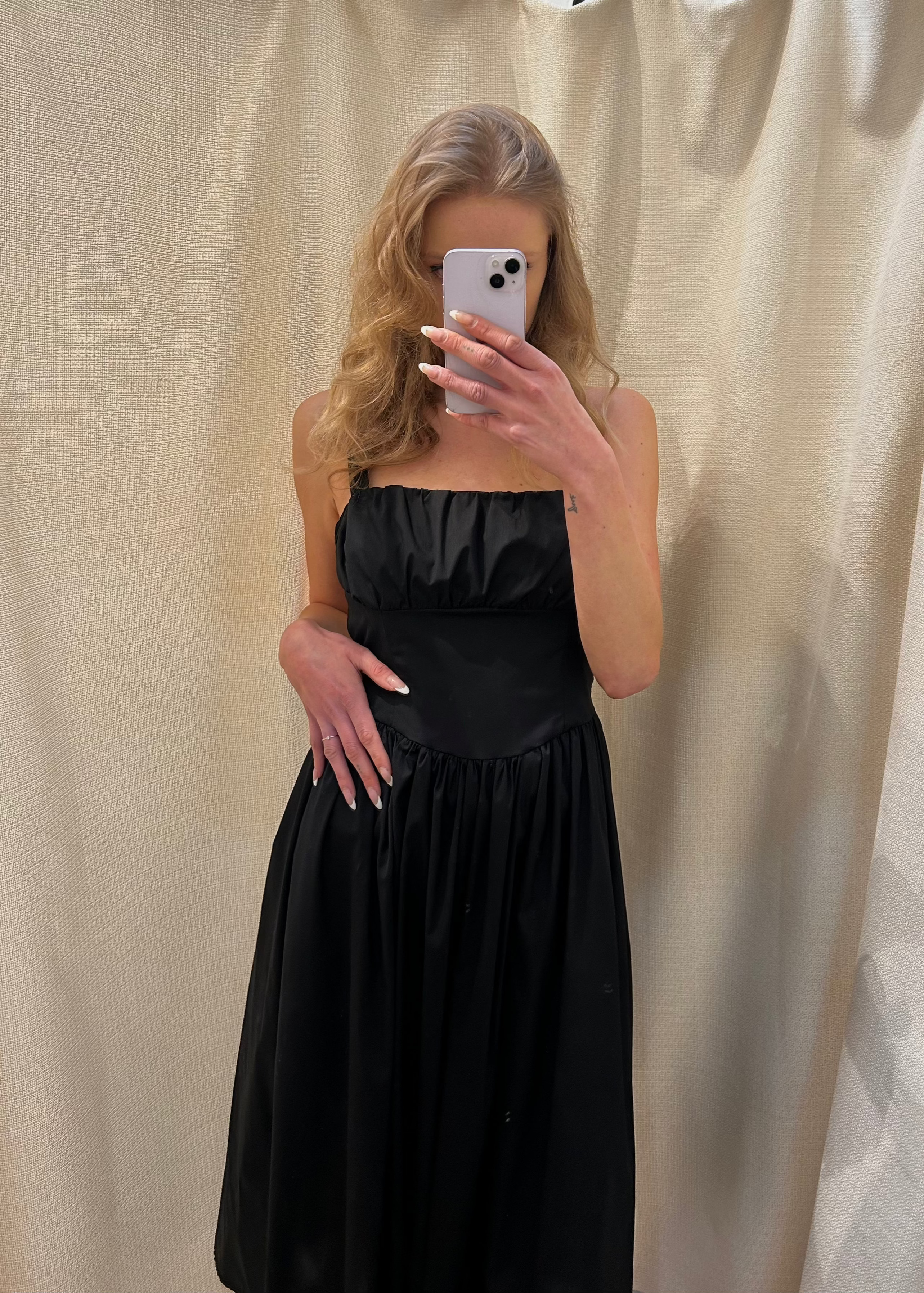 Vestido Midi Atemporal