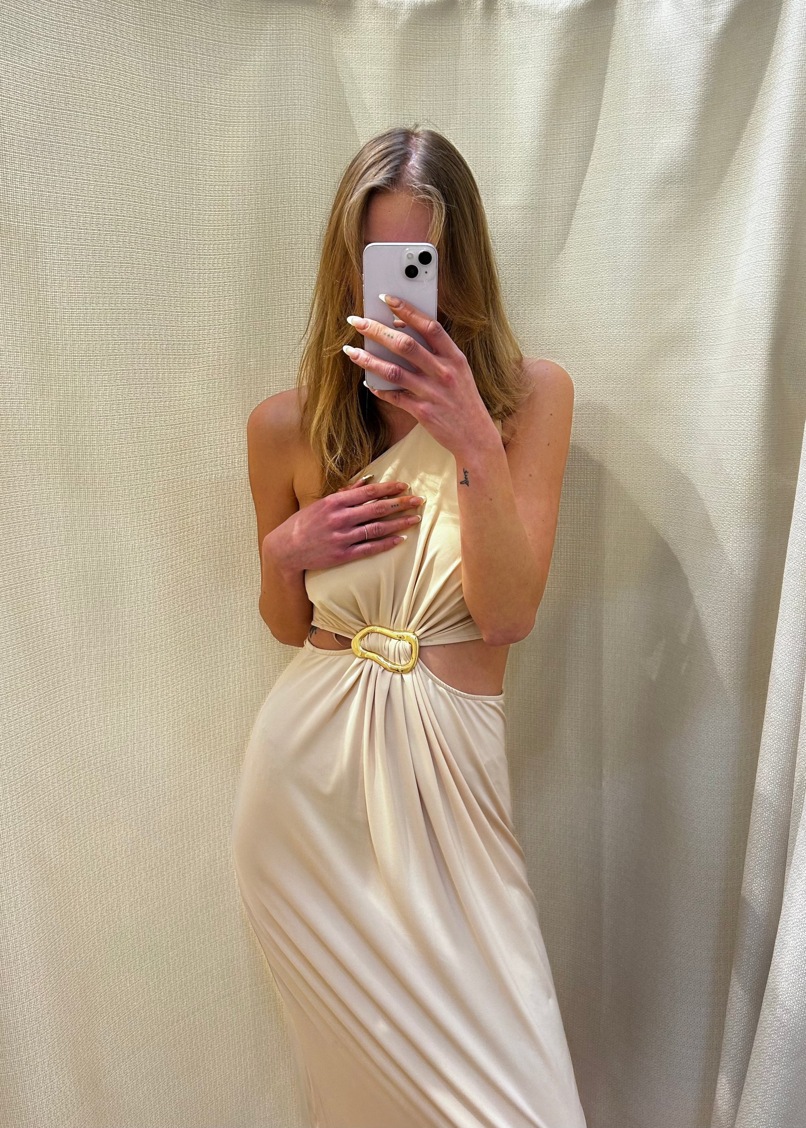 Vestido de Un Hombro